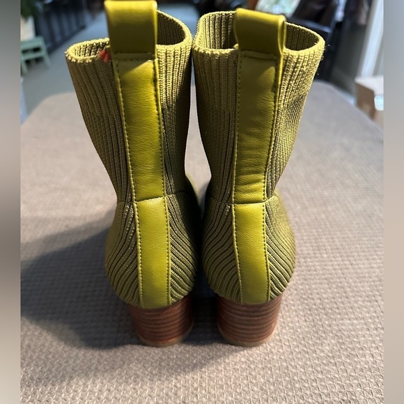 Joie Green Solid Color Knit Neely Stretch Booties EUC Worn Once Size 8 - Picture 13 of 13